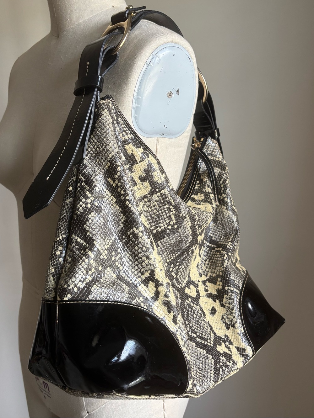 Dooney & Bourne Black/Cream Snake-Skin Print Leather Hobo Bag w Patent Leather - Picture 2 of 16